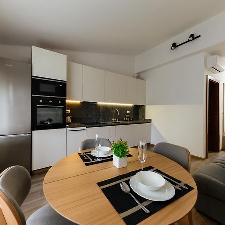 Luxury Apartments Uzhorod Екстериор снимка