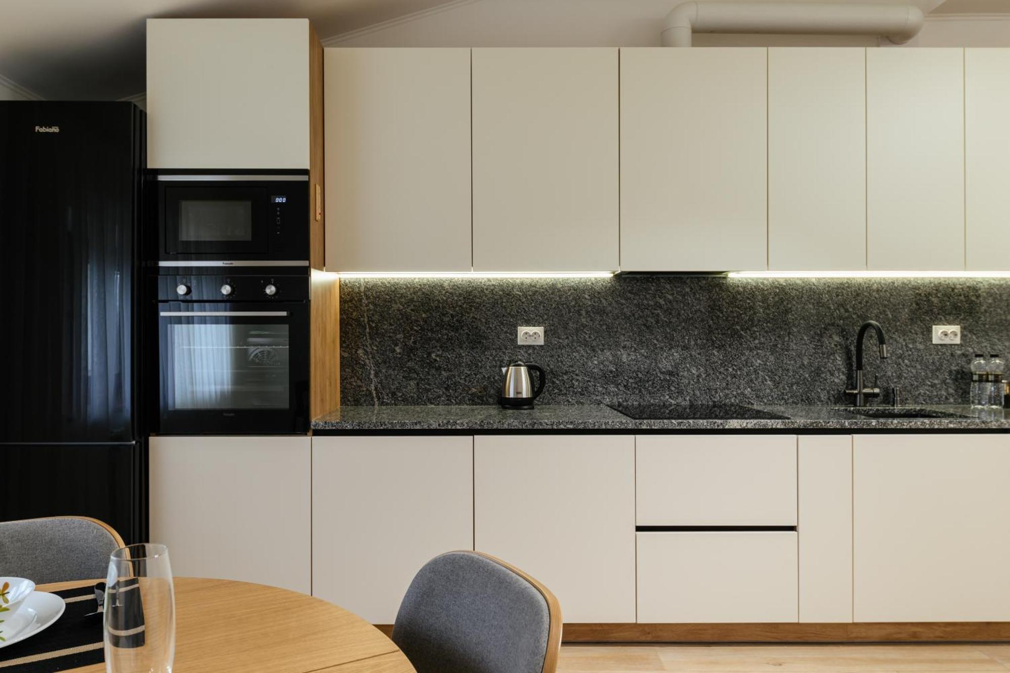 Luxury Apartments Uzhorod Екстериор снимка