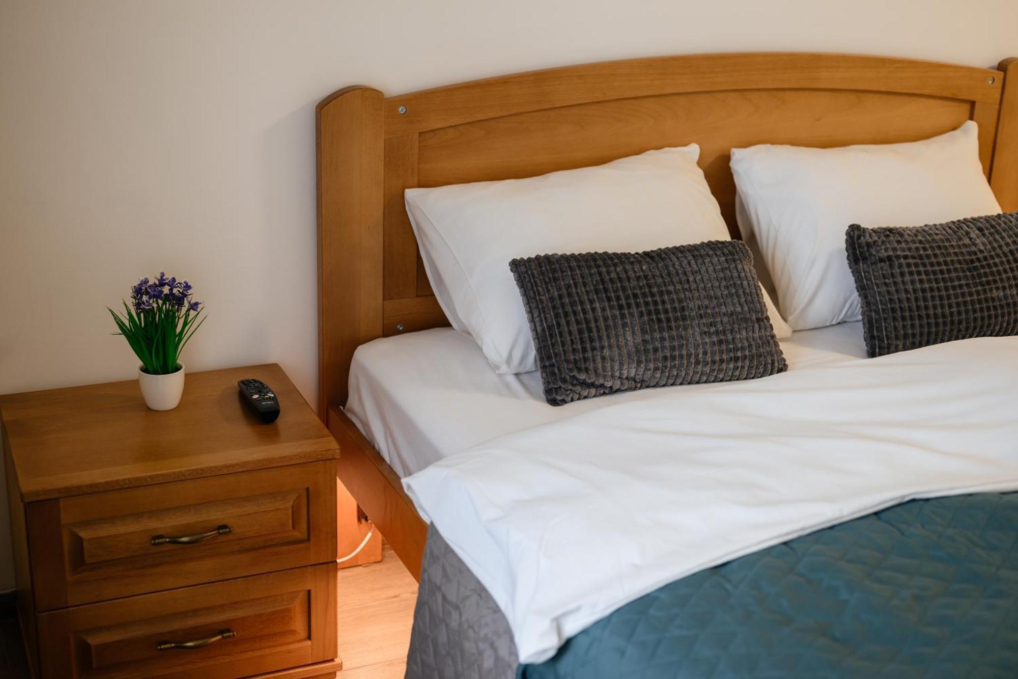 Luxury Apartments Uzhorod Екстериор снимка