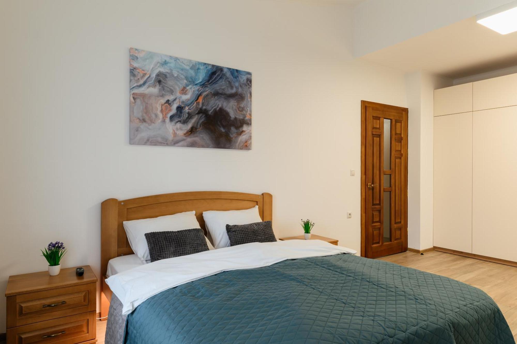 Luxury Apartments Uzhorod Екстериор снимка