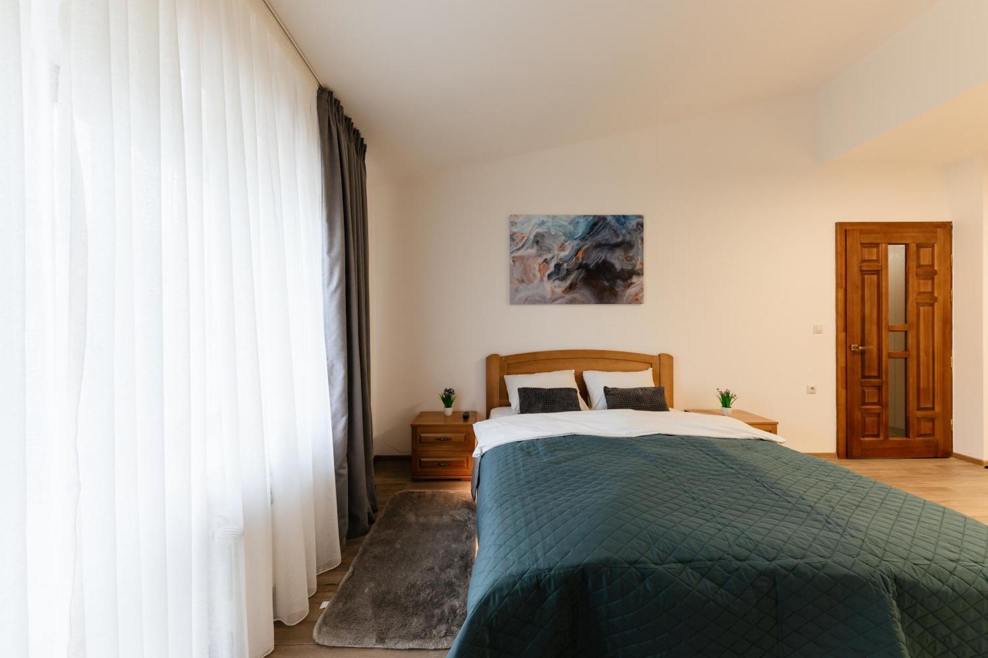 Luxury Apartments Uzhorod Екстериор снимка